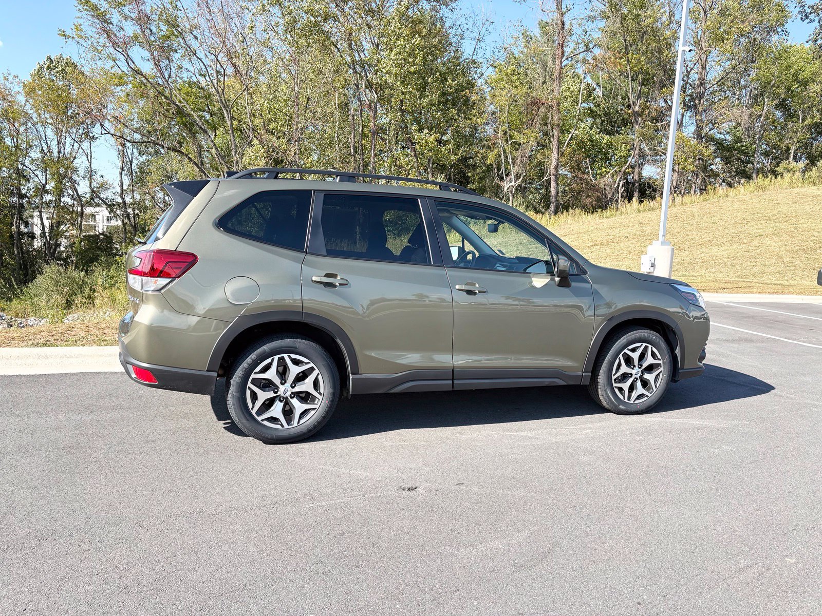 Certified 2024 Subaru Forester Premium AWD/4WD image 8