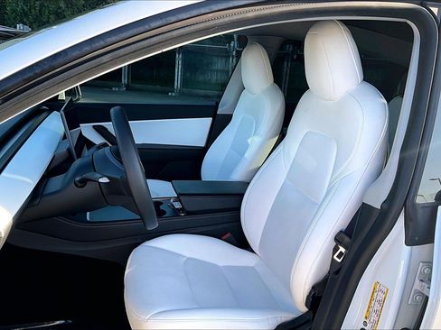 Used 2021 Tesla Model Y Long Range AWD/4WD image 23