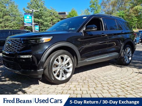 Used 2023 Ford Explorer Platinum w/ Premium Technology Package AWD/4WD image 3
