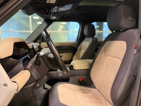 Used 2022 Land Rover Defender 110 X-Dynamic SE image 21