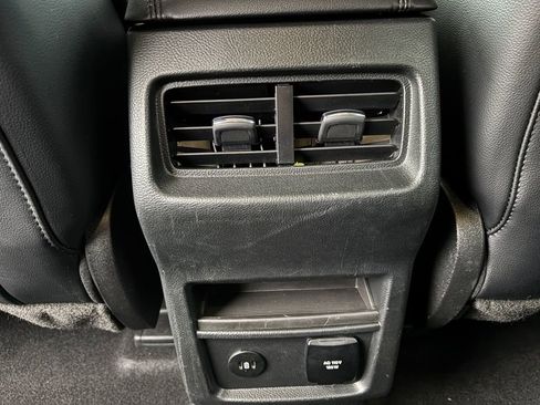 Used 2024 Ford Edge SEL w/ Convenience Package image 40