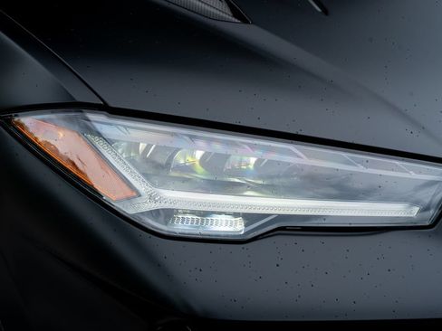 Used 2024 Lamborghini Urus Performante AWD/4WD image 10