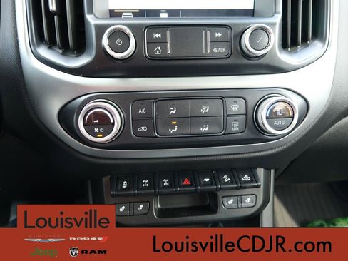 Used 2022 Chevrolet Colorado ZR2 AWD/4WD image 11