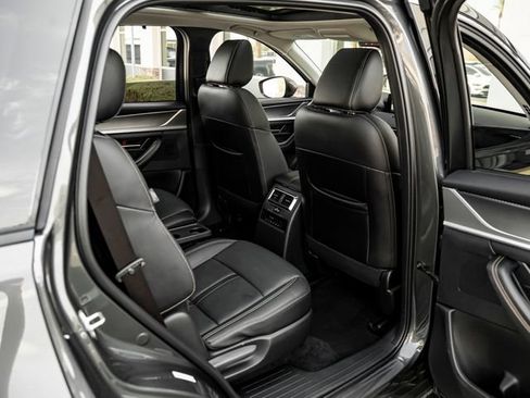 Used 2024 MAZDA CX-90 Plug-In Hybrid w/ Premium Pkg AWD/4WD image 34