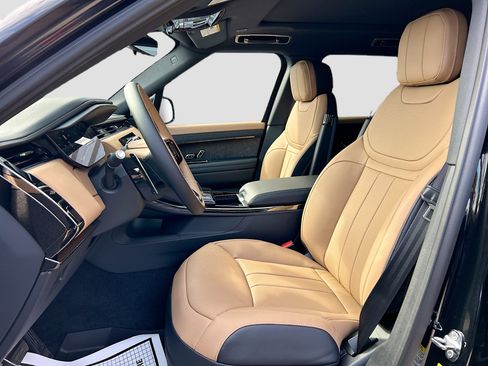 Used 2025 Land Rover Range Rover Sport Dynamic SE image 25