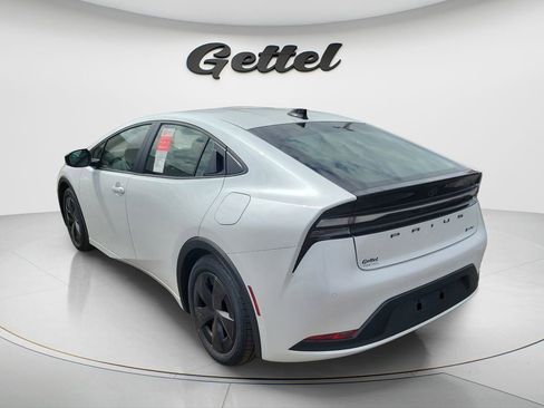 New 2026 Toyota Prius Plug-In Hybrid image 6