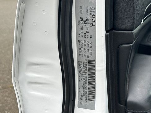 Used 2018 Jeep Grand Cherokee Limited image 55