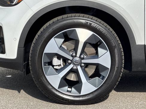 Certified 2026 Volvo XC40 B5 Plus w/ Protection Package Premier AWD/4WD image 32