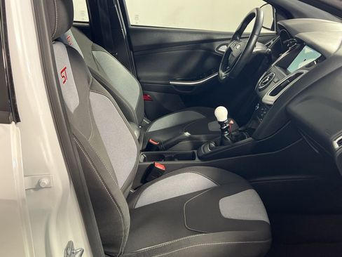 Used 2018 Ford Focus ST image 27