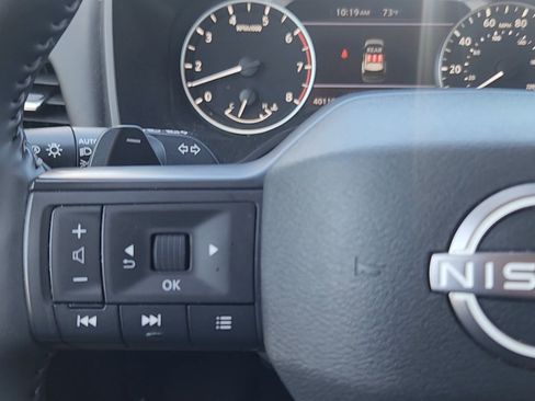 Used 2025 Nissan Rogue SV AWD/4WD image 15