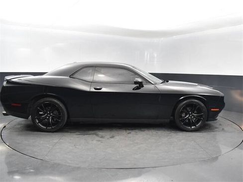 Used 2017 Dodge Challenger SXT w/ Blacktop Package image 22