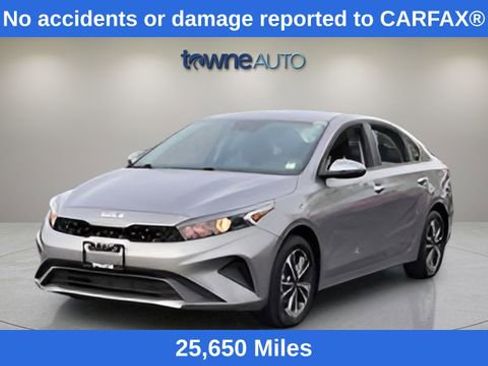 Used 2023 Kia Forte LXS w/ LXS Technology Package FWD image 1