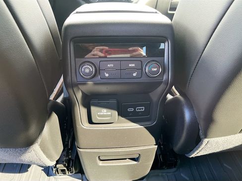 Used 2023 GMC Acadia AT4 w/ Technology Package AWD/4WD image 28