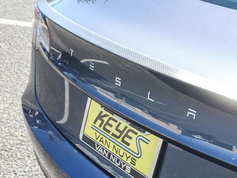 Used 2020 Tesla Model 3 Long Range image 9