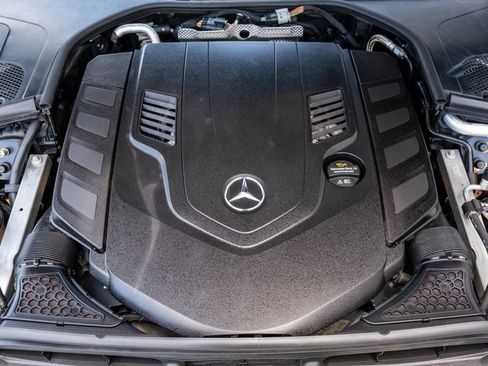 Used 2022 Mercedes-Benz S 580 4MATIC Sedan w/ Warmth & Comfort Package image 34