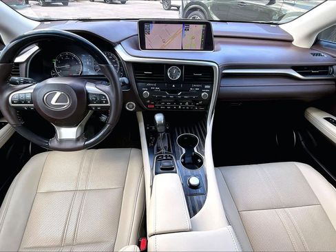 Used 2018 Lexus RX 350 w/ Luxury Package image 16