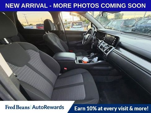 Used 2023 Kia Sorento LX AWD/4WD image 10