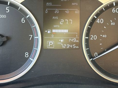 Used 2023 Nissan Versa S w/ Trunk Package image 22