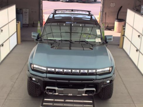 Used 2024 GMC Hummer EV 3X w/ Omega Edition AWD/4WD image 8