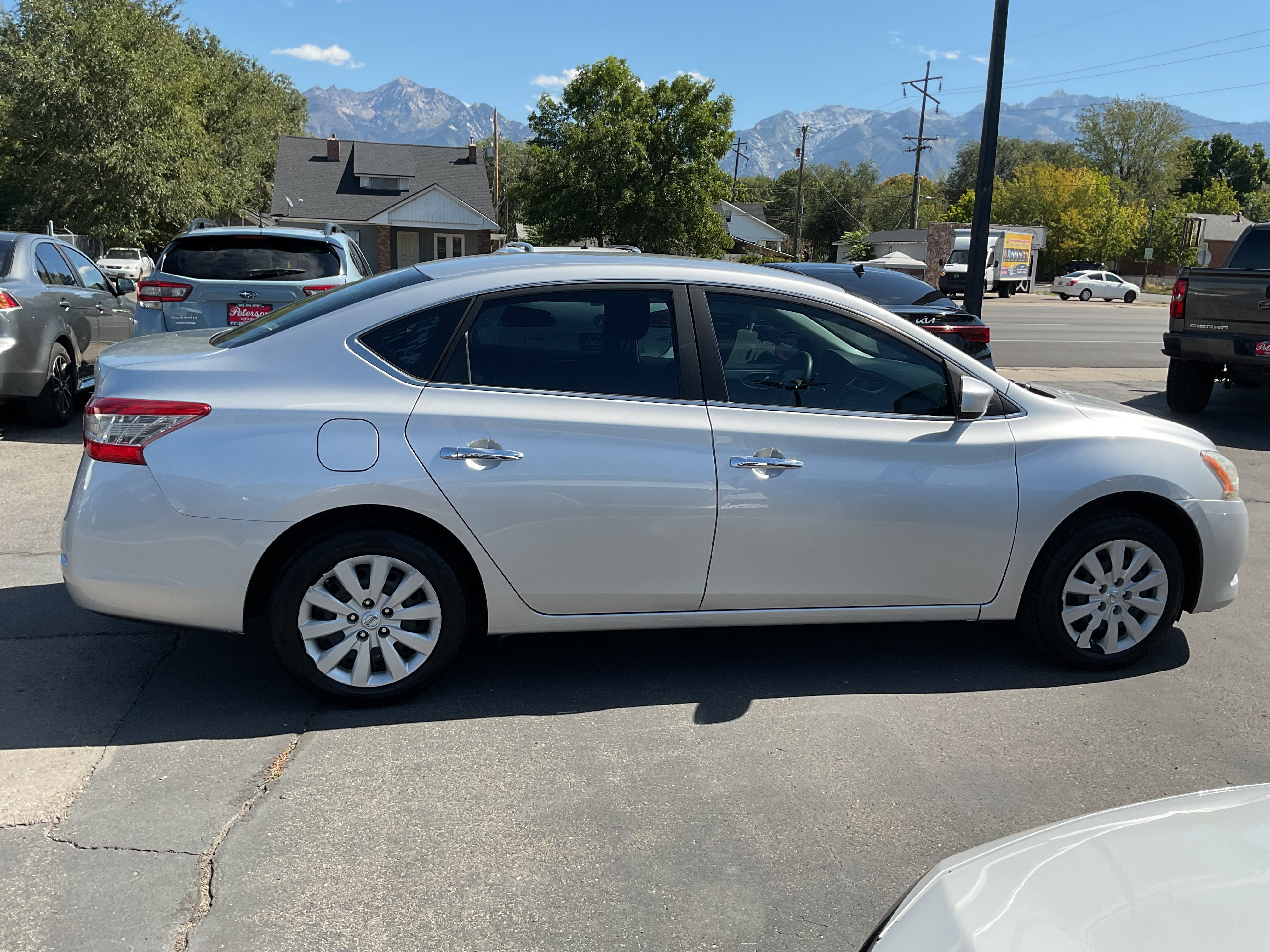 Used 2015 Nissan Sentra S FWD image 5
