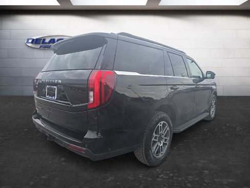 Used 2025 Ford Expedition Active image 5