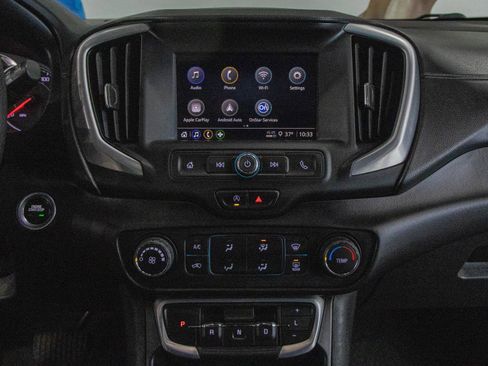 Used 2022 GMC Terrain SLE image 4