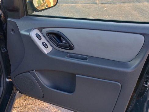 Used 2007 Ford Escape XLT image 21