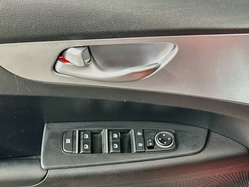Used 2024 Kia Forte LXS w/ LXS Technology Package FWD image 15