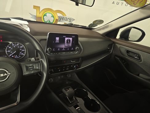 Used 2023 Nissan Rogue S image 23