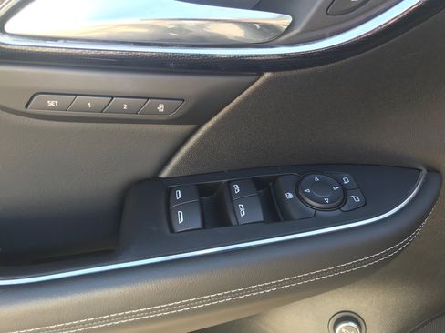 Certified 2023 Buick Envision Essence FWD image 17