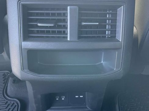 Certified 2023 Volkswagen Atlas Cross Sport SEL R-Line AWD/4WD image 12