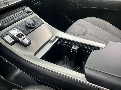 Used 2021 Hyundai Palisade SE AWD/4WD image 18