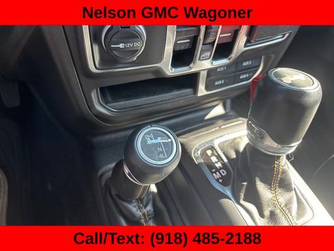 Used 2020 Jeep Wrangler Unlimited Sahara AWD/4WD image 15