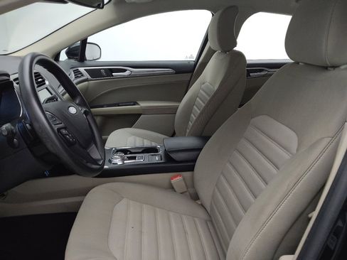 Used 2019 Ford Fusion SE image 17