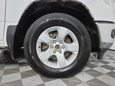 Used 2019 RAM 1500 Big Horn AWD/4WD image 10