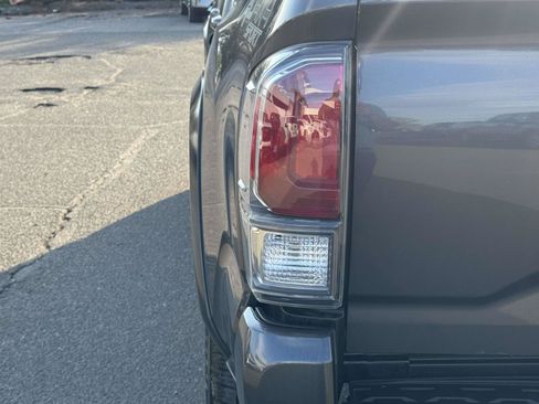 Used 2023 Toyota Tacoma TRD Sport AWD/4WD image 10