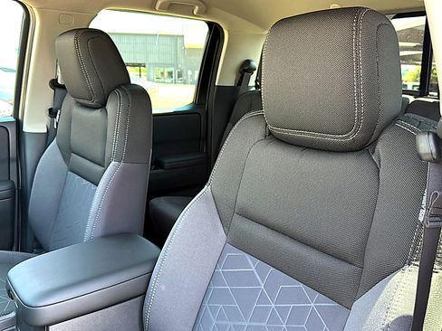 New 2026 Nissan Frontier SV w/ SV Convenience Package AWD/4WD image 11