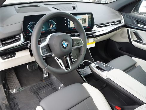 New 2026 BMW X2 xDrive28i w/ Technology Package AWD/4WD image 11