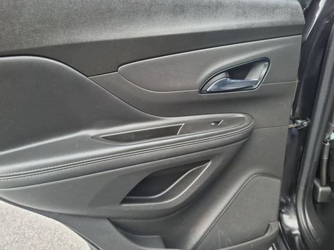 Used 2021 Buick Encore Preferred FWD image 28