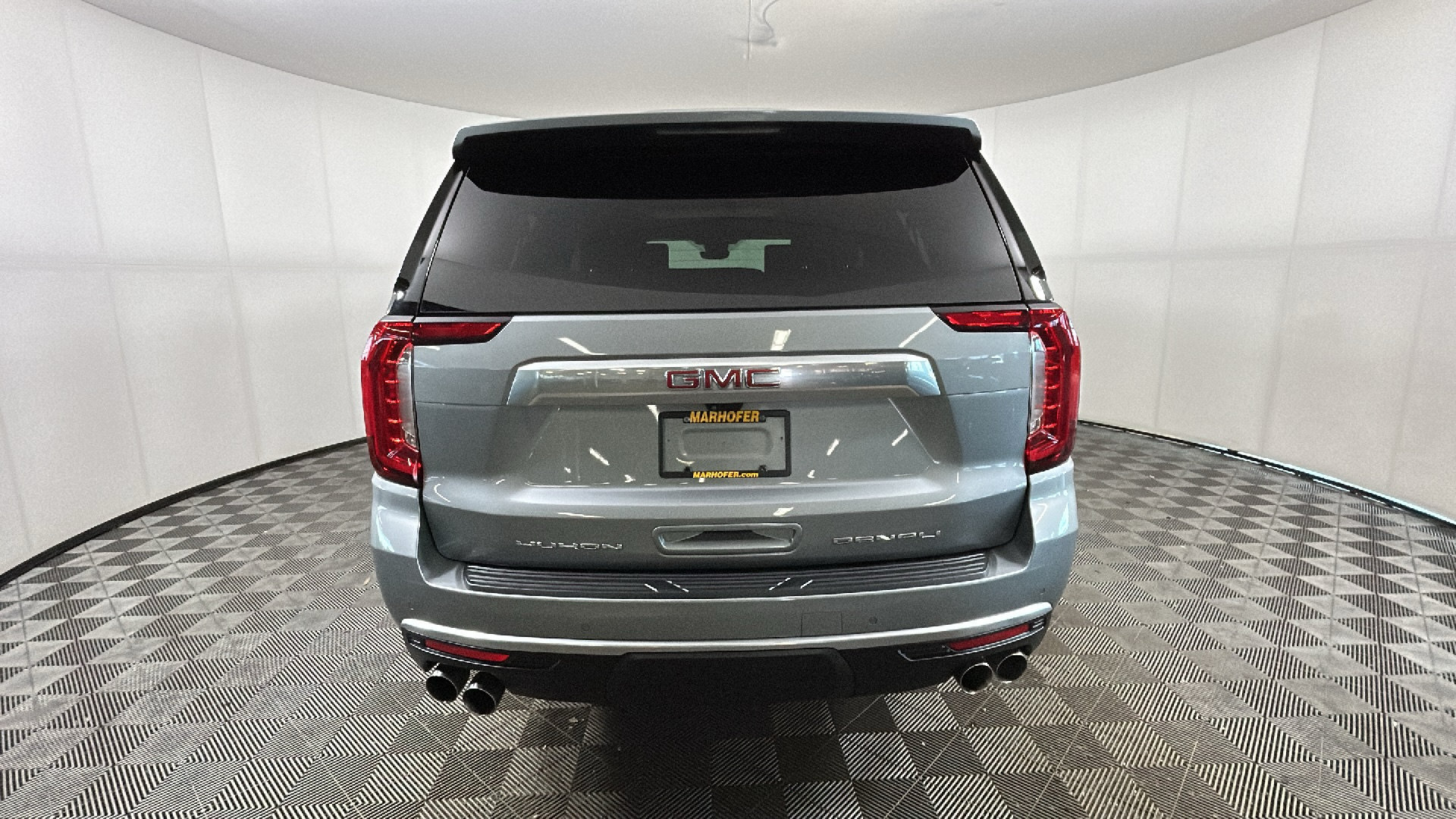 Used 2024 GMC Yukon XL Denali w/ Denali Reserve Package AWD/4WD image 4