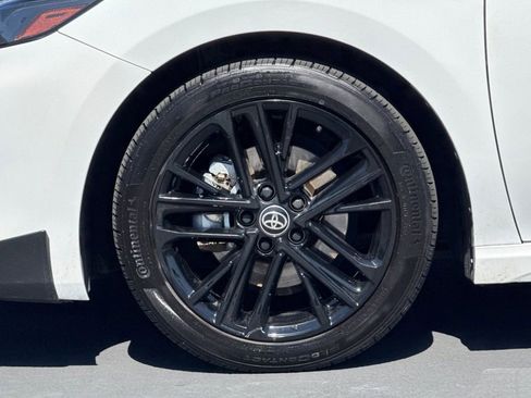 Used 2025 Toyota Camry SE FWD image 15