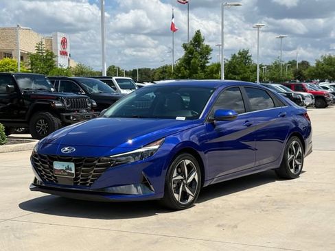 Used 2023 Hyundai Elantra Limited FWD image 8
