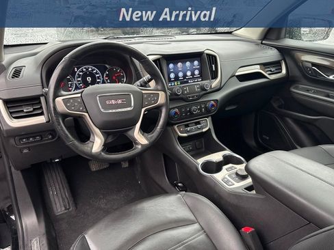 Used 2023 GMC Terrain Denali w/ Black Diamond Edition image 6