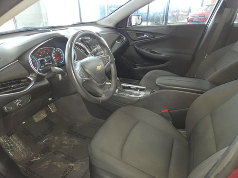 Used 2017 Chevrolet Malibu LT FWD image 15