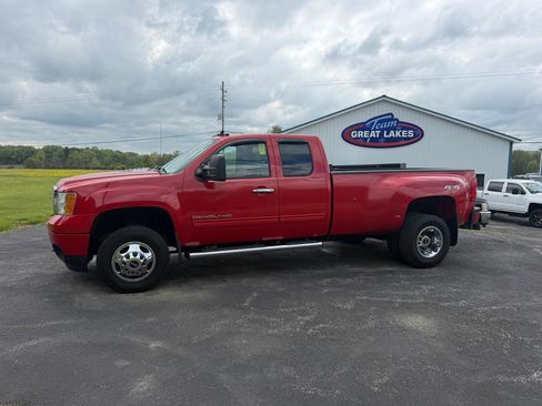 Used 2011 GMC Sierra 3500 SLE w/ SLE Preferred Package AWD/4WD image 8