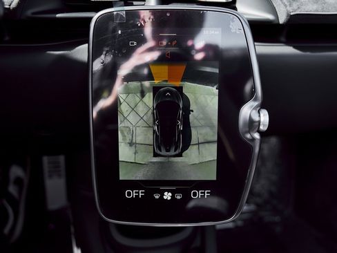 Used 2025 McLaren Artura Spider image 70