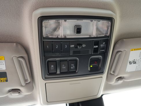 Used 2021 Toyota 4Runner Limited AWD/4WD image 29