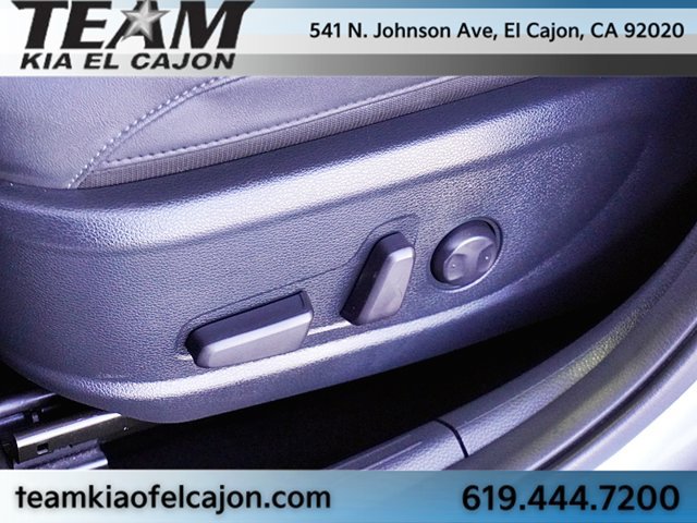 Certified 2024 Kia Seltos EX FWD image 17
