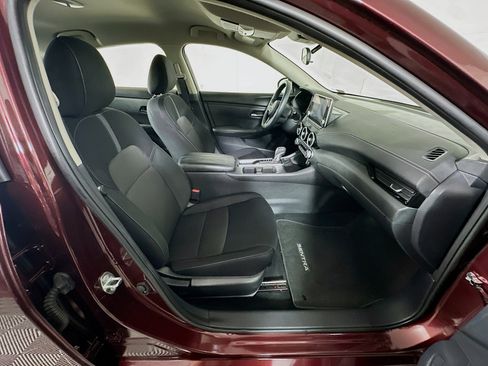 Used 2025 Nissan Sentra SV image 28