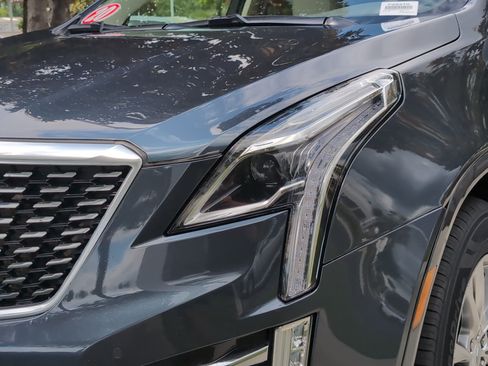 Used 2020 Cadillac XT5 Premium Luxury AWD/4WD image 6